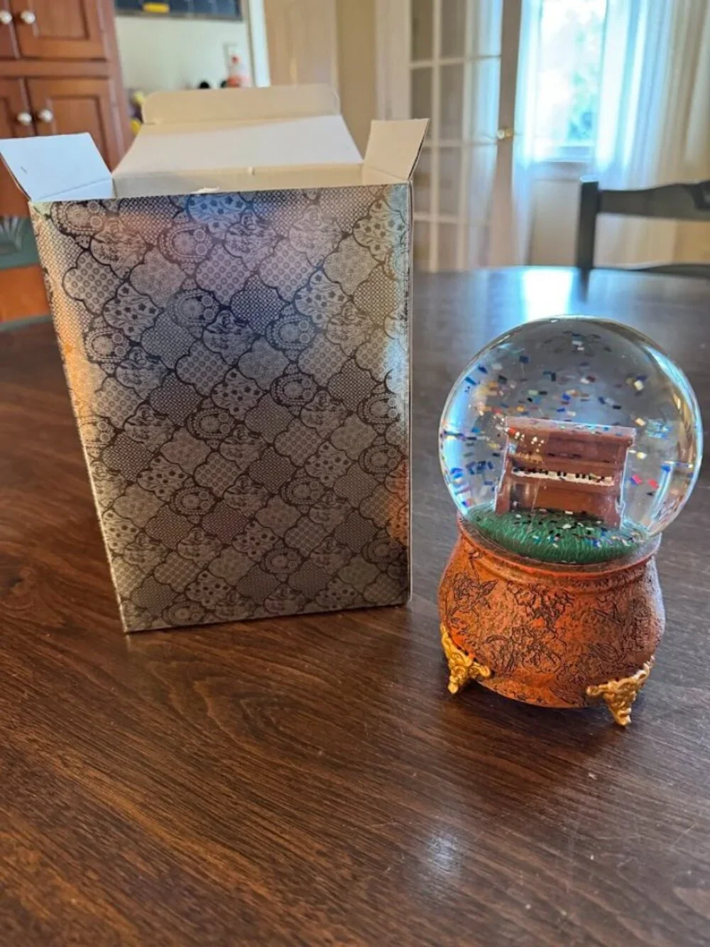 Taylor Swift The Eras Tour Acoustic Piano Snow Globe - Picture 1 of 5